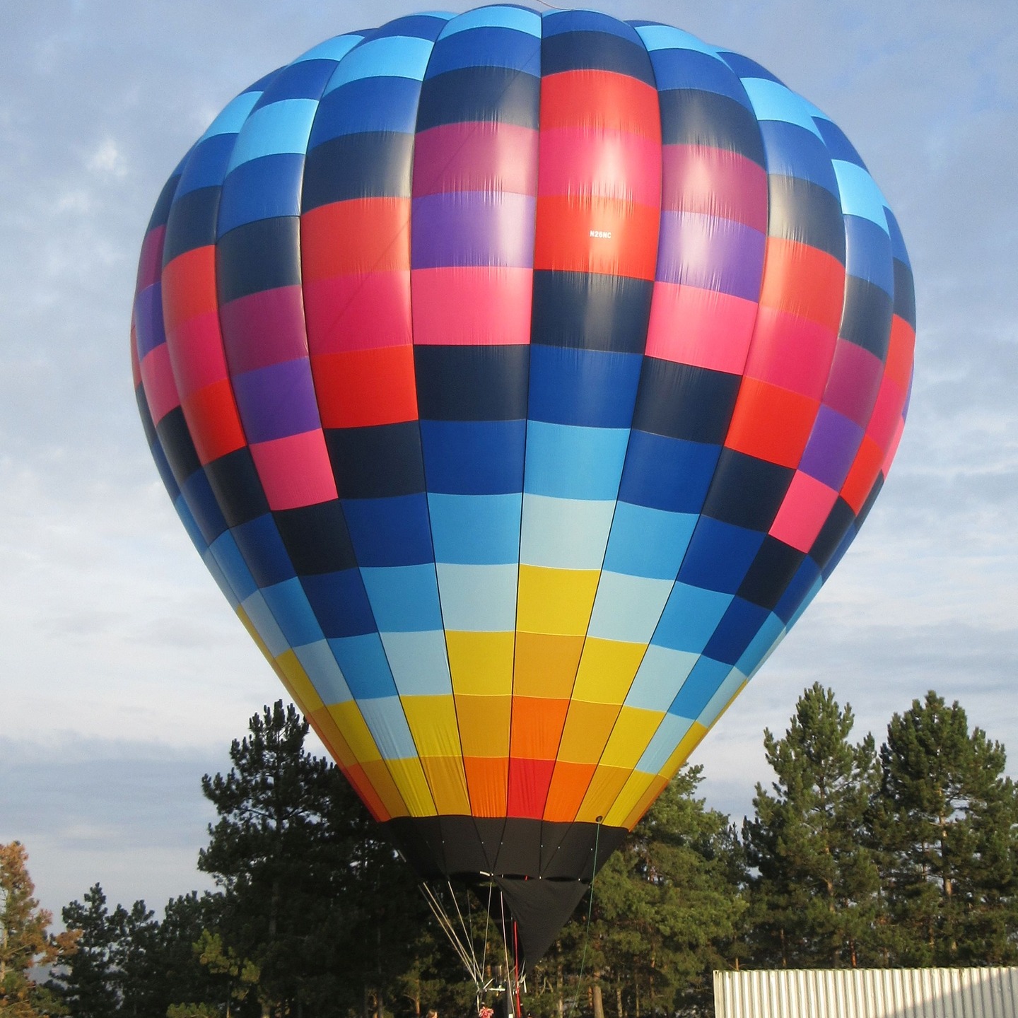 How exciting is this!? The very first factory inflation of the new balloon! From concept to creation, it’s incredible to finally see it take shape. We can’t wait to have her in the air soon! This is just the beginning of many unforgettable flights ahead.
#nchotair #hotairballoon #ballooning #firstinflation #newballoon #balloonlife #upupandaway #aviationlife #LTA #balloonpilot